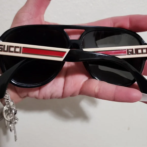 Gucci Black and Red Designer Sunglasses - Picture 1 of 10